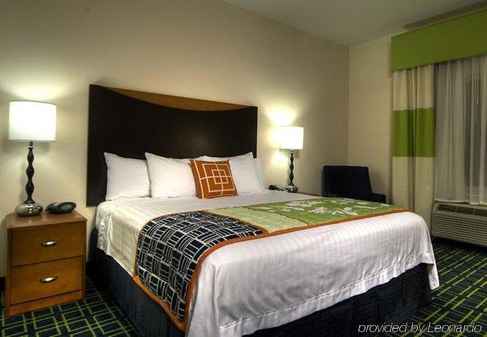 Fairfield Inn & Suites Auburn Opelika Oda fotoğraf